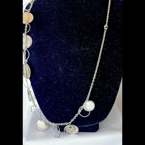 Silver Tone Distressed Circle Themed Chain Necklace - Picture 4 of 5